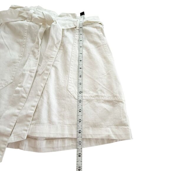 American Eagle Outfitters Paperbag Highwaisted Mini Skirt in Cream size Small - Picture 5 of 8